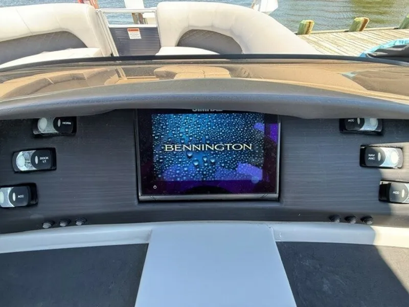 Slide: The Image of Bennington SX 22 SSX 2020 - 6756232