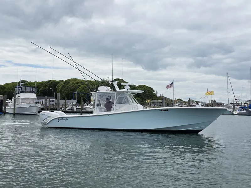 The Image of Yellowfin 39 Open 2014 - undefined