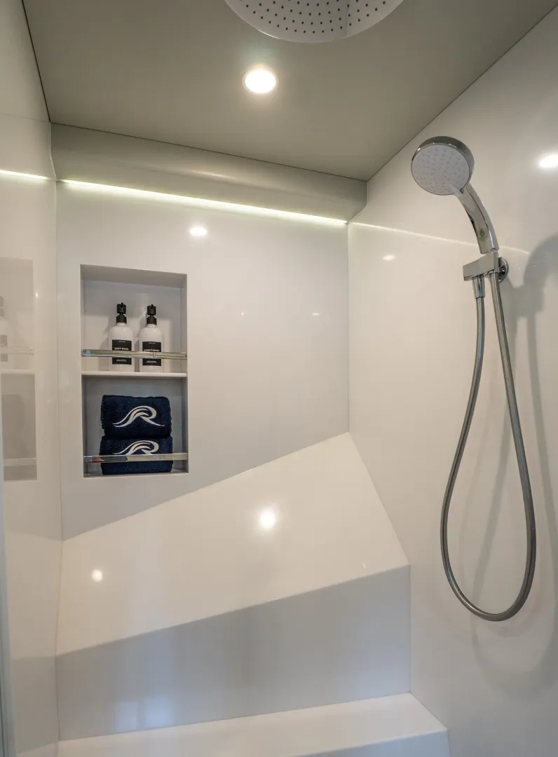 Slide: The Image of Guest Shower - 6758382