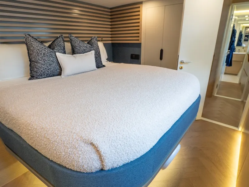 Slide: The Image of SBD Main Cabin - 6758371