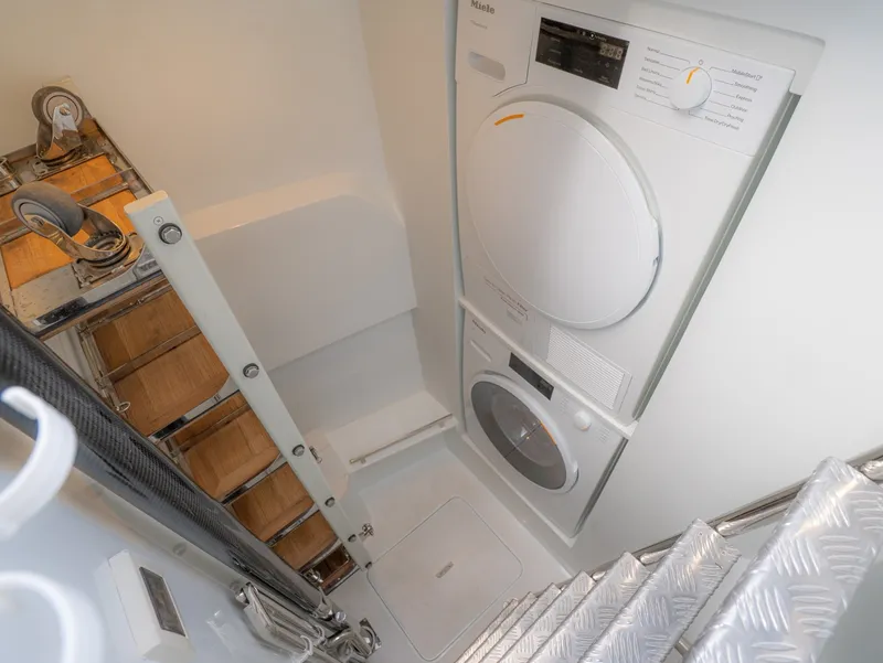 Slide: The Image of Washer Dryer - 6758404