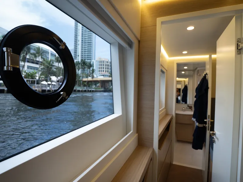 Slide: The Image of Window Detail - 6758405