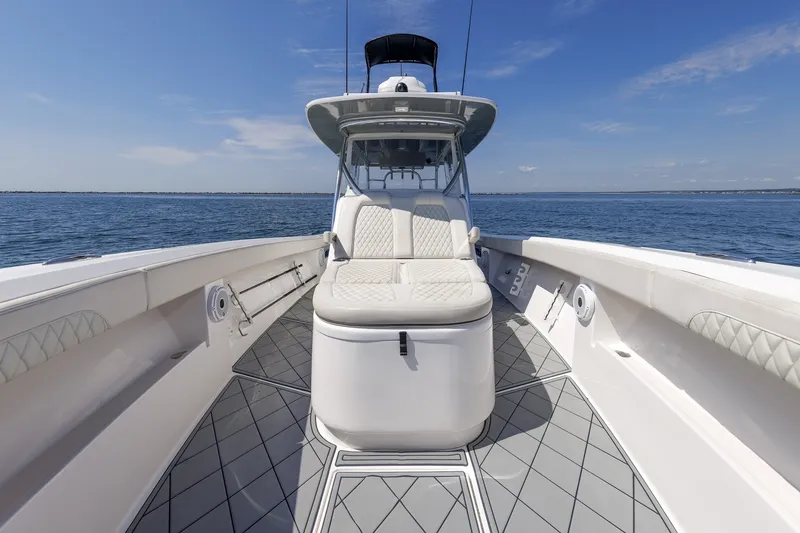 Slide: The Image of Front Runner 39 LONESOME COWBOY - Bow 2021 Front Runner 39 Center Console LONESOME COWBOY - 7656530