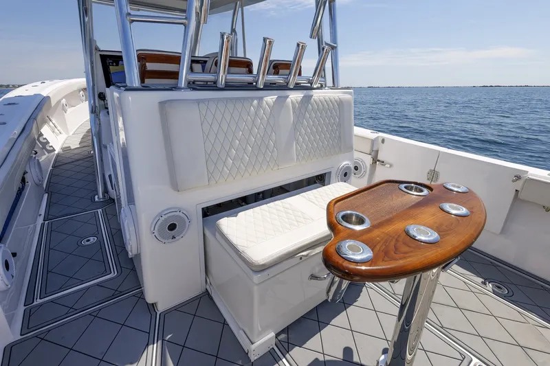 Slide: The Image of Front Runner 39 LONESOME COWBOY - Aft Deck 2021 Front Runner 39 Center Console LONESOME COWBOY - 7656536