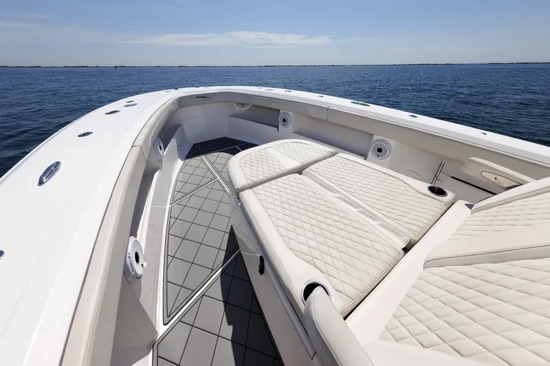 Slide: The Image of Front Runner 39 LONESOME COWBOY - Bow Seating 2021 Front Runner 39 Center Console LONESOME COWBOY - 7511546