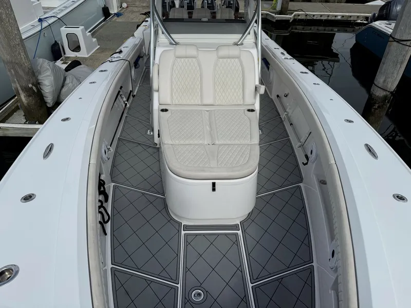 Slide: The Image of Front Runner 39 LONESOME COWBOY - Bow 2021 Front Runner 39 Center Console LONESOME COWBOY - 6759512