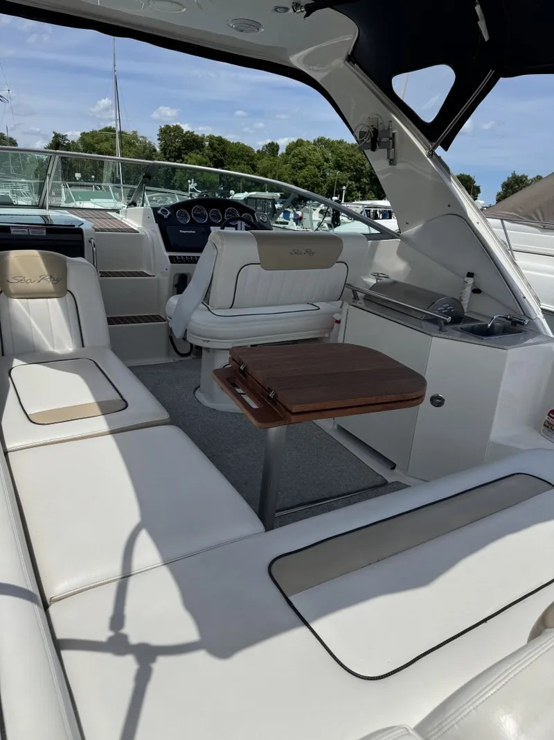 Slide: The Image of Sea Ray 310 Sundancer 2010 - 6758419