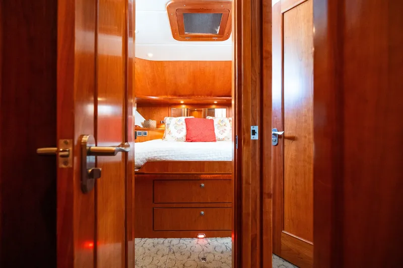 Slide: The Image of Symbol 56 Raised Pilothouse 2003 - 7528553