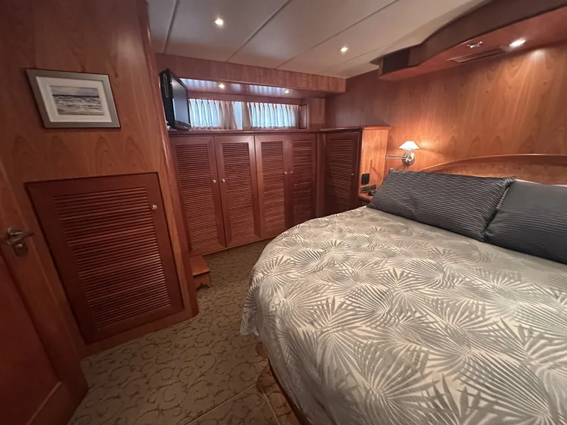 Slide: The Image of Symbol 56 Raised Pilothouse 2003 - 6763332