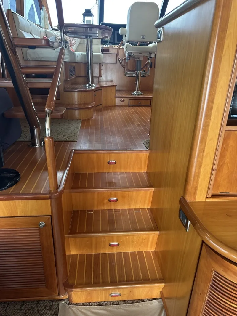 Slide: The Image of Symbol 56 Raised Pilothouse 2003 - 6763322