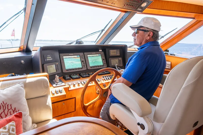 Slide: The Image of Symbol 56 Raised Pilothouse 2003 - 7528610