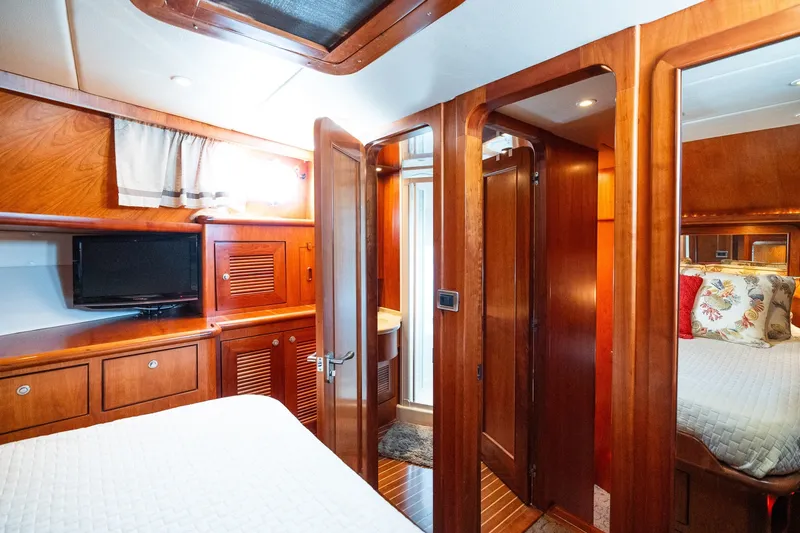 Slide: The Image of Symbol 56 Raised Pilothouse 2003 - 7528556