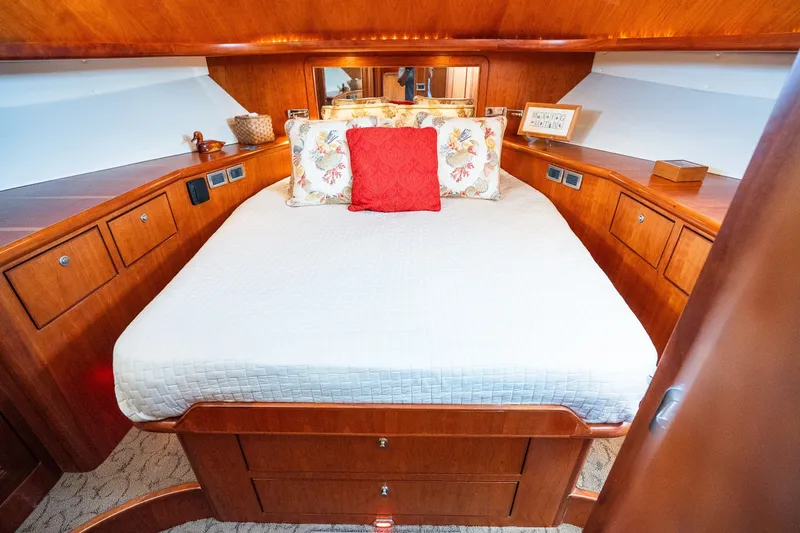 Slide: The Image of Symbol 56 Raised Pilothouse 2003 - 7528554