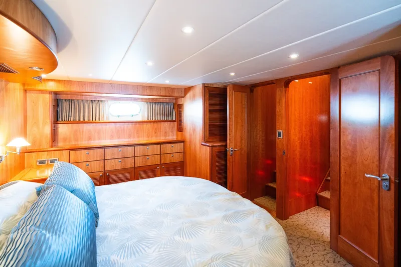 Slide: The Image of Symbol 56 Raised Pilothouse 2003 - 7528546