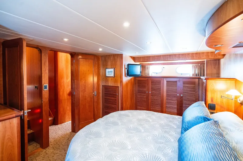 Slide: The Image of Symbol 56 Raised Pilothouse 2003 - 7528547
