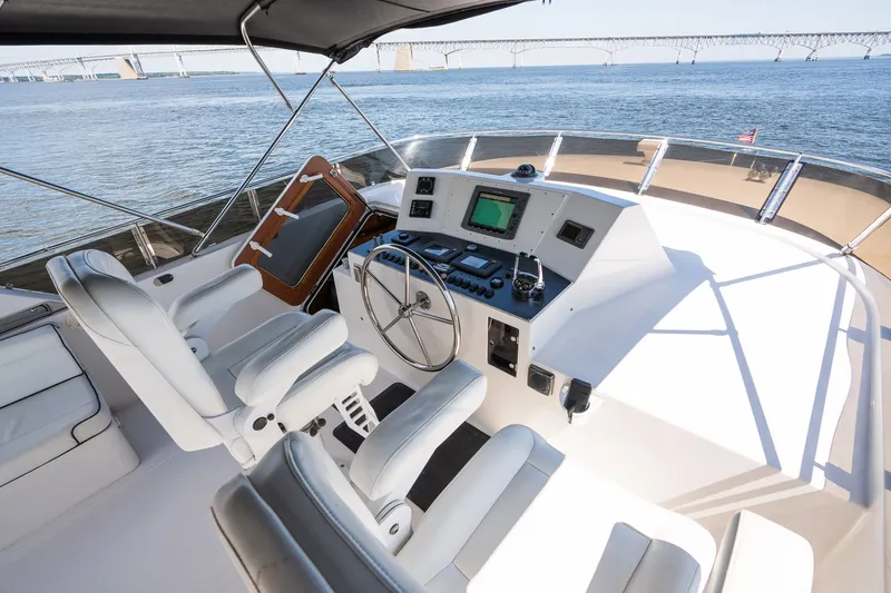 Slide: The Image of Symbol 56 Raised Pilothouse 2003 - 7528602