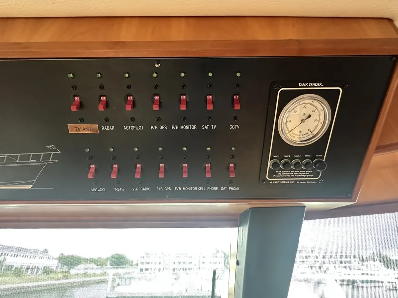 Slide: The Image of Symbol 56 Raised Pilothouse 2003 - 6763326