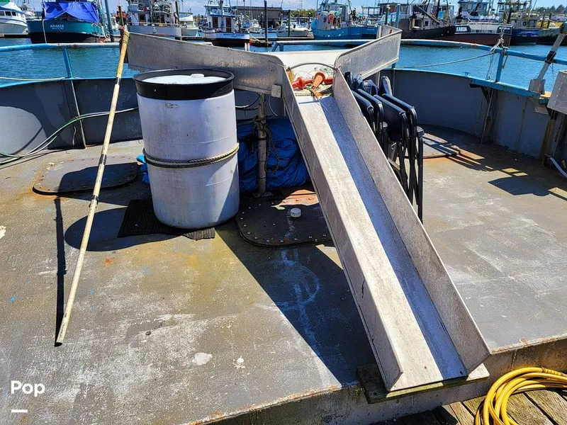 Slide: The Image of Don Larson 57'x18' steel 1967 - 10651847