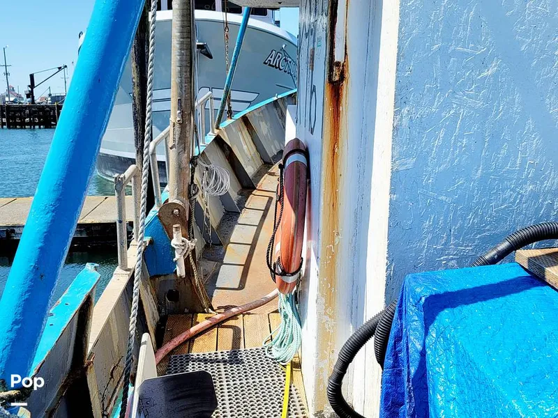 Slide: The Image of Don Larson 57'x18' steel 1967 - 10651856