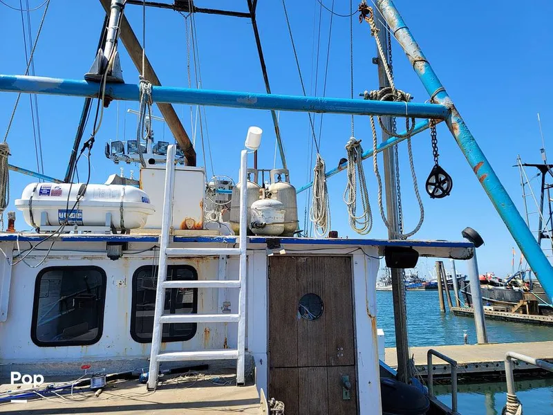 Slide: The Image of Don Larson 57'x18' steel 1967 - 10651860