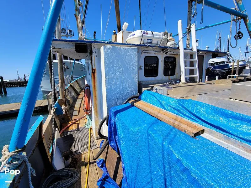 Slide: The Image of Don Larson 57'x18' steel 1967 - 10651861