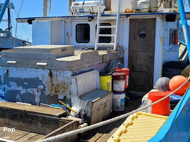 Slide: The Image of Don Larson 57'x18' steel 1967 - 10651870