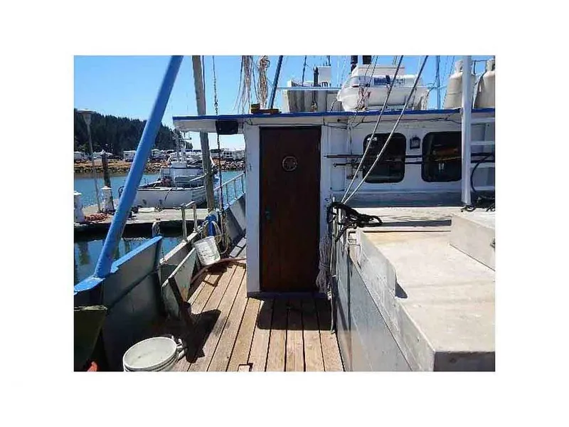 Slide: The Image of Don Larson 57'x18' steel 1967 - 10527075