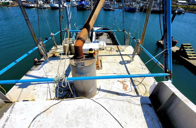 Slide: The Image of Don Larson 57'x18' steel 1967 - 10651770