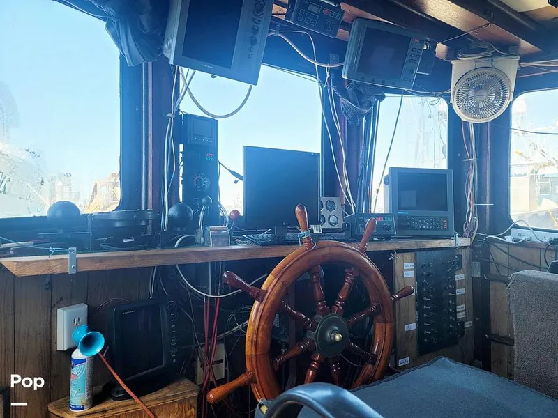 Slide: The Image of Don Larson 57'x18' steel 1967 - 10651580