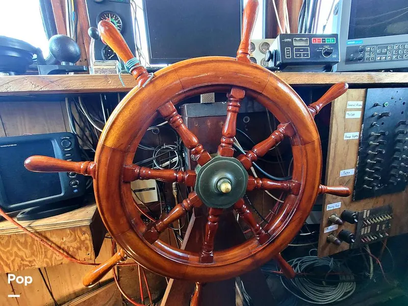 Slide: The Image of Don Larson 57'x18' steel 1967 - 10651667