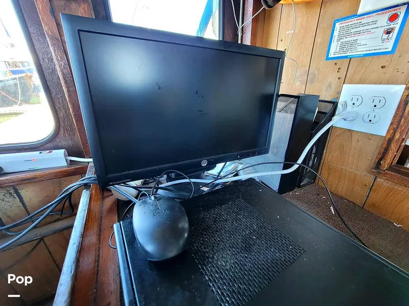 Slide: The Image of Don Larson 57'x18' steel 1967 - 10651610