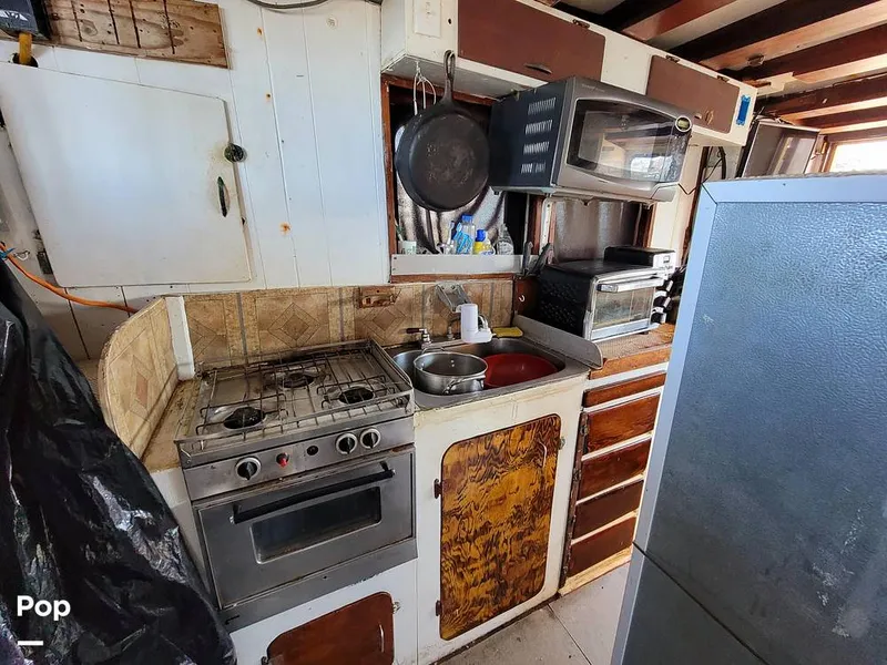 Slide: The Image of Don Larson 57'x18' steel 1967 - 10651634