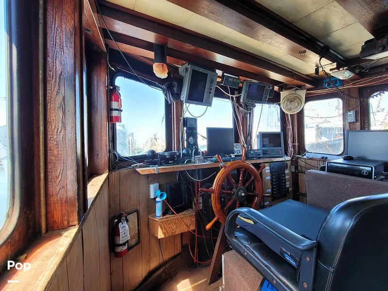 Slide: The Image of Don Larson 57'x18' steel 1967 - 10651644