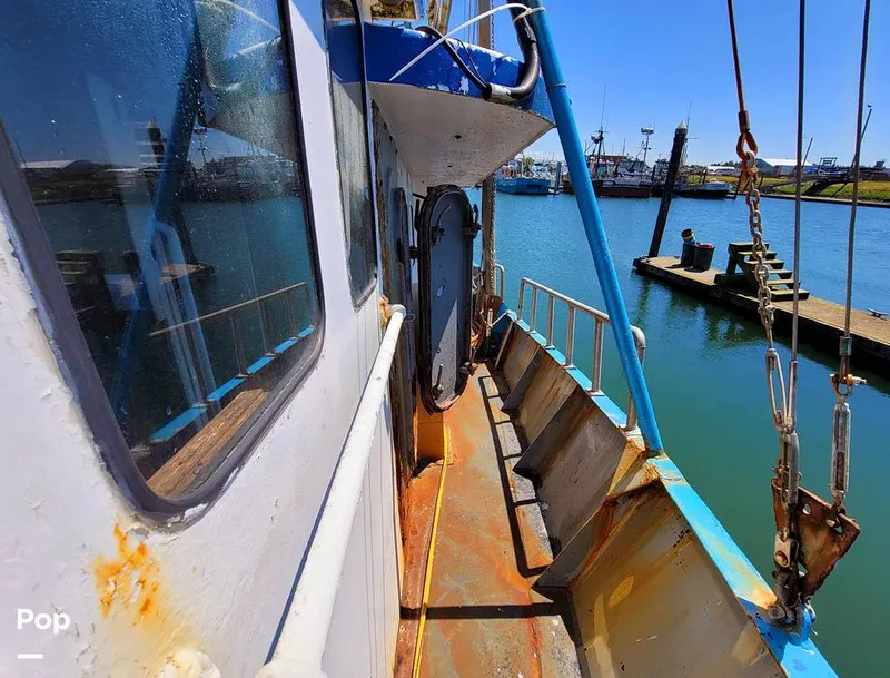 Slide: The Image of Don Larson 57'x18' steel 1967 - 10651664