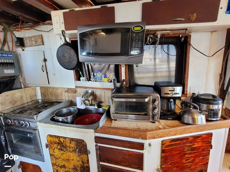 Slide: The Image of Don Larson 57'x18' steel 1967 - 10651686