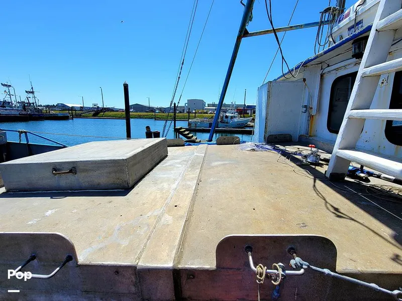 Slide: The Image of Don Larson 57'x18' steel 1967 - 10651692