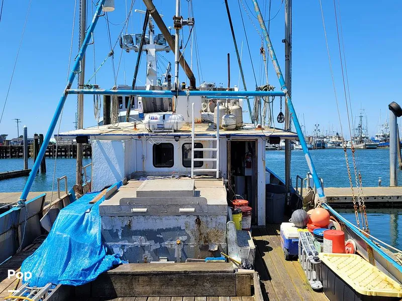 Slide: The Image of Don Larson 57'x18' steel 1967 - 10651727