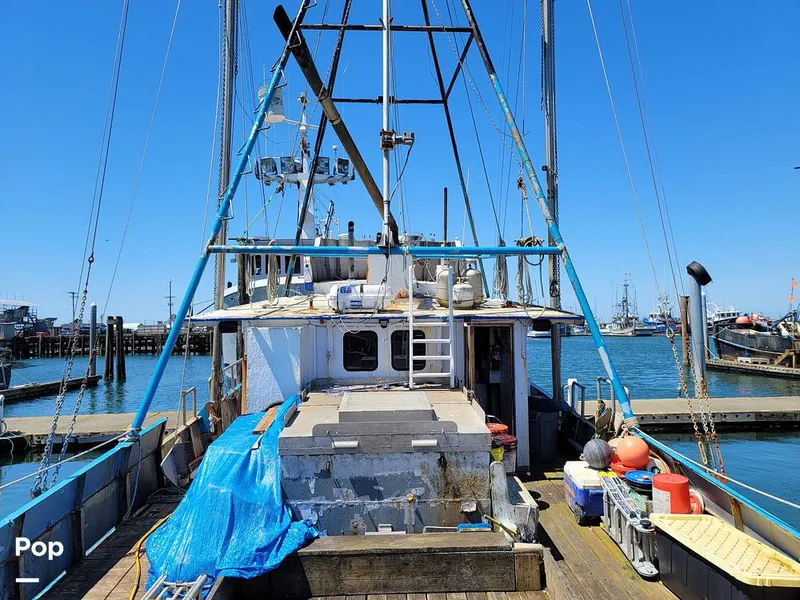 Slide: The Image of Don Larson 57'x18' steel 1967 - 10651742