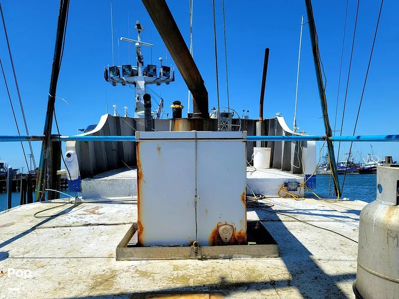 Slide: The Image of Don Larson 57'x18' steel 1967 - 10651744