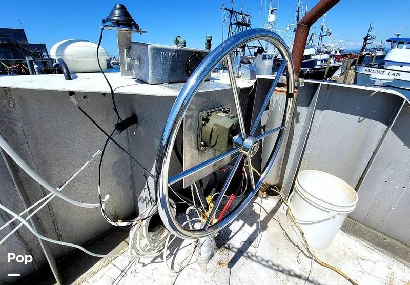 Slide: The Image of Don Larson 57'x18' steel 1967 - 10651749