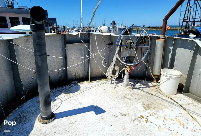 Slide: The Image of Don Larson 57'x18' steel 1967 - 10651756