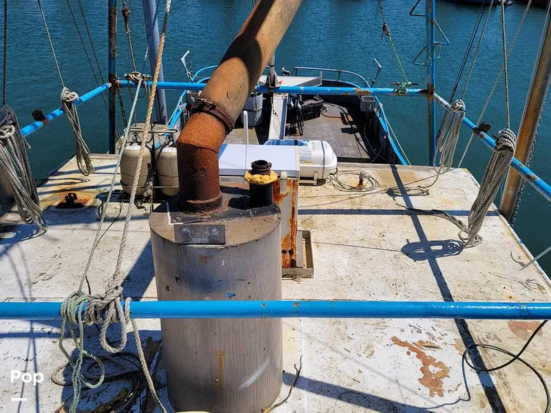 Slide: The Image of Don Larson 57'x18' steel 1967 - 10651768