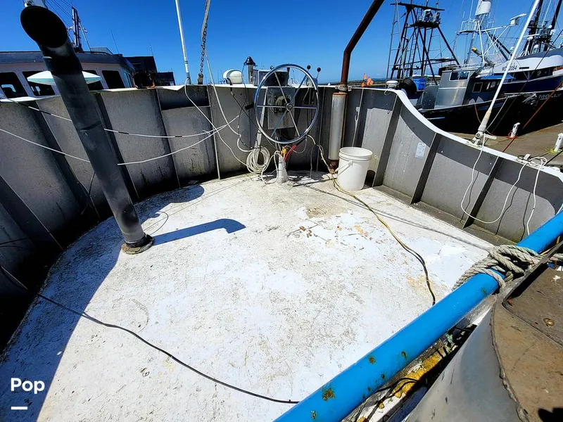 Slide: The Image of Don Larson 57'x18' steel 1967 - 10651775