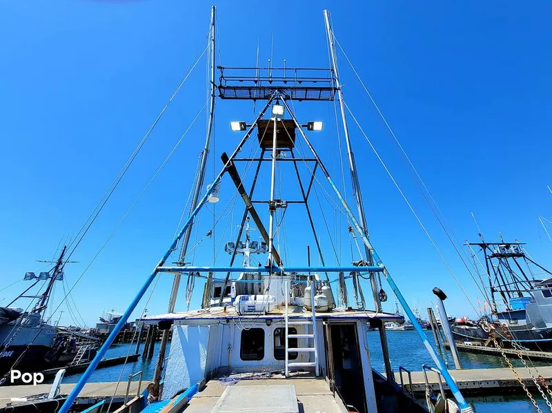 Slide: The Image of Don Larson 57'x18' steel 1967 - 10651779