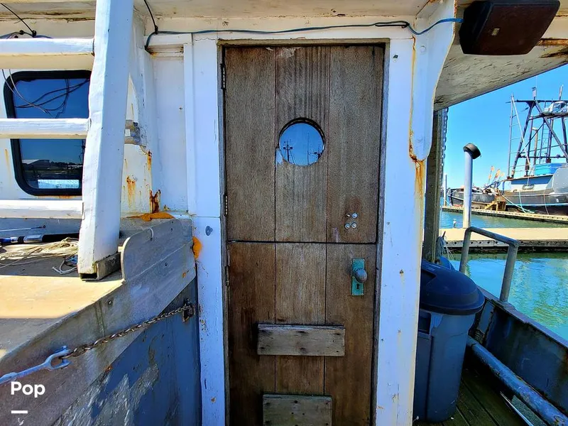 Slide: The Image of Don Larson 57'x18' steel 1967 - 10651833