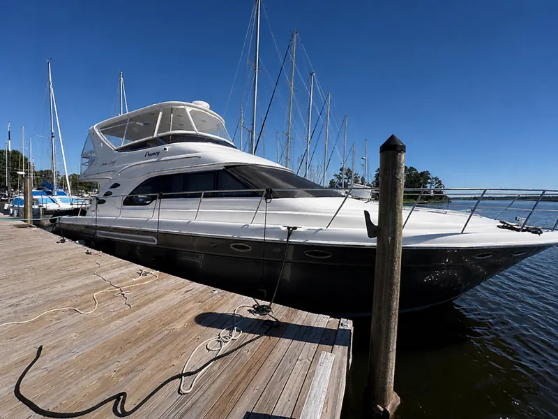 The Image of Sea Ray 560 Sedan Bridge 2000 - 6767595