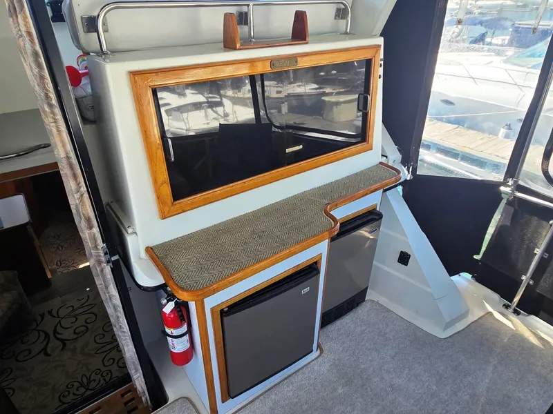 Slide: The Image of Carver Yachts 3807 1989 - 6767997