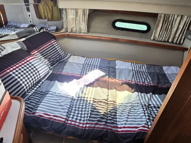 Slide: The Image of Carver Yachts 3807 1989 - 6768007