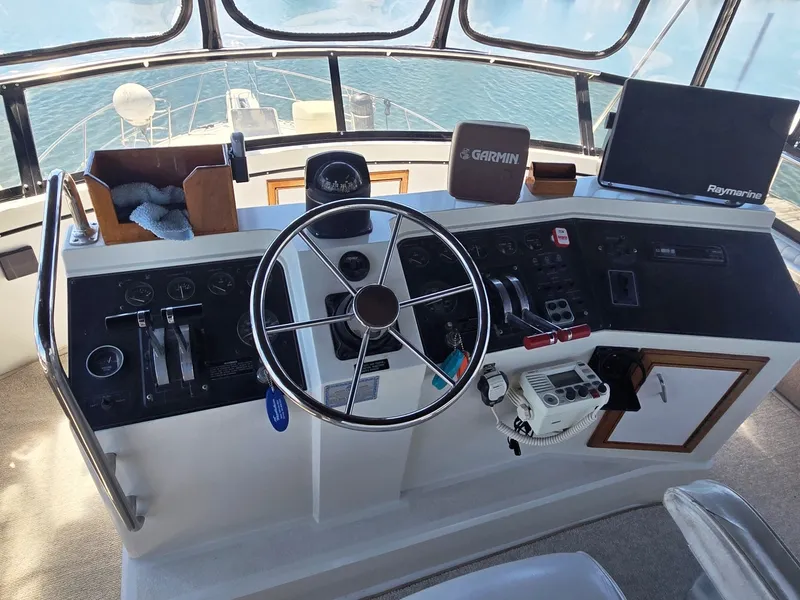 Slide: The Image of Carver Yachts 3807 1989 - 6767991