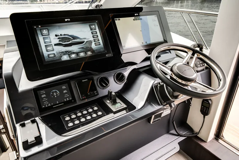 Slide: The Image of Galeon 570 SKY 2027 - 8153192